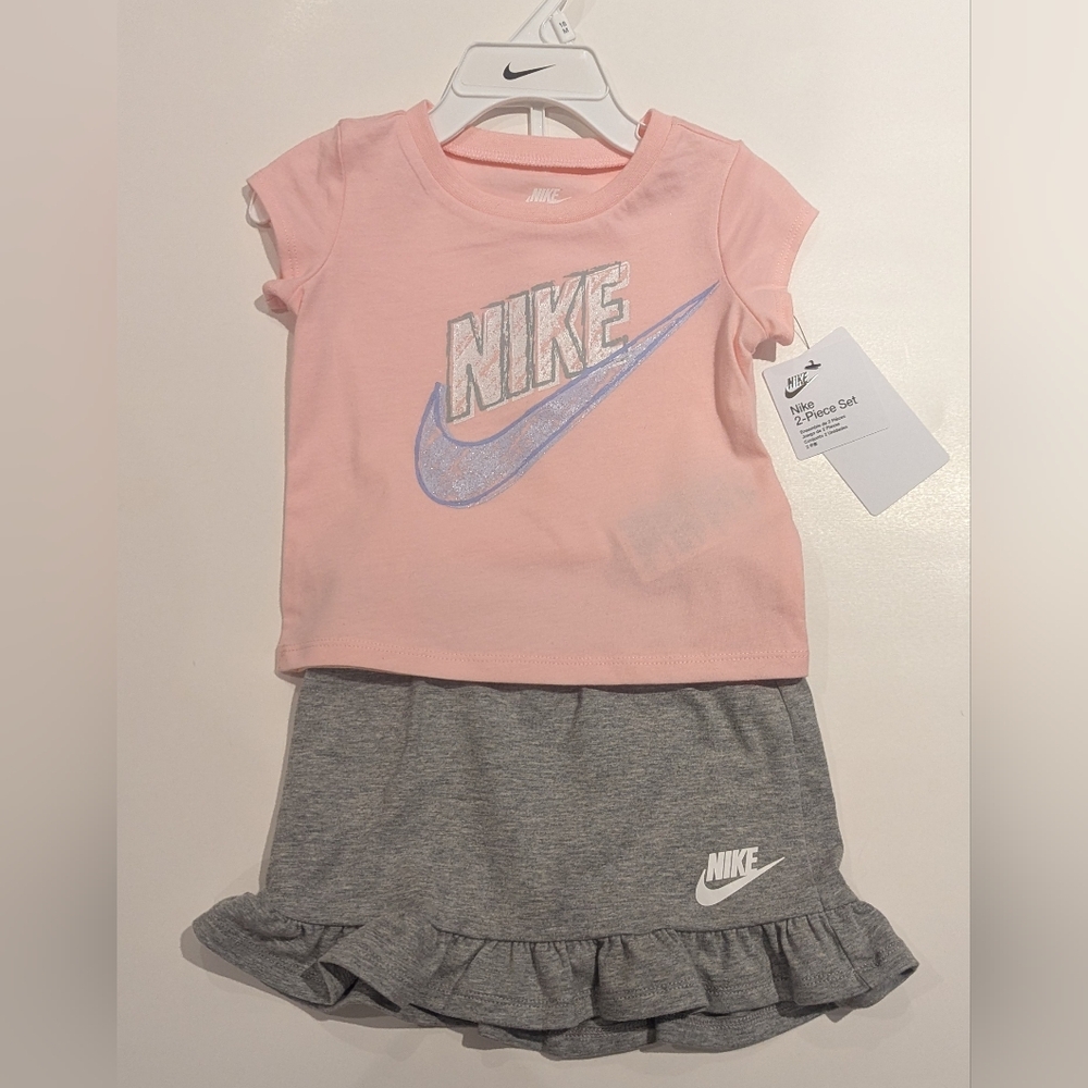 Nike Baby Girl 2 Piece Top And Skort•Pink&Gray 18 Months